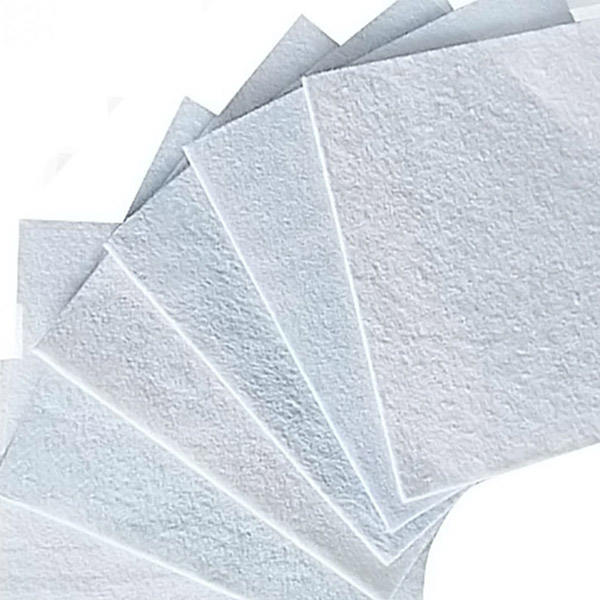 Composite geomembrane resistant to seepage and corrosion.